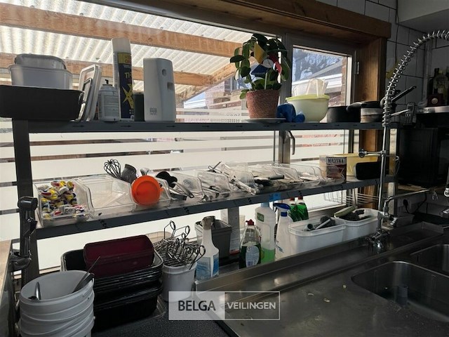 Rvs rek met inhoud - div keukengerief - afbeelding 2 van  8