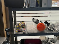 Rvs rek met inhoud - div keukengerief - afbeelding 3 van  8