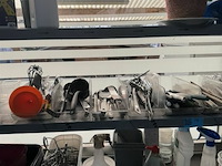 Rvs rek met inhoud - div keukengerief - afbeelding 4 van  8