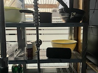 Rvs rek met inhoud - div keukengerief - afbeelding 7 van  8