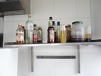 Rvs rek met inhoud - afbeelding 2 van  4