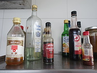 Rvs rek met inhoud - afbeelding 3 van  4