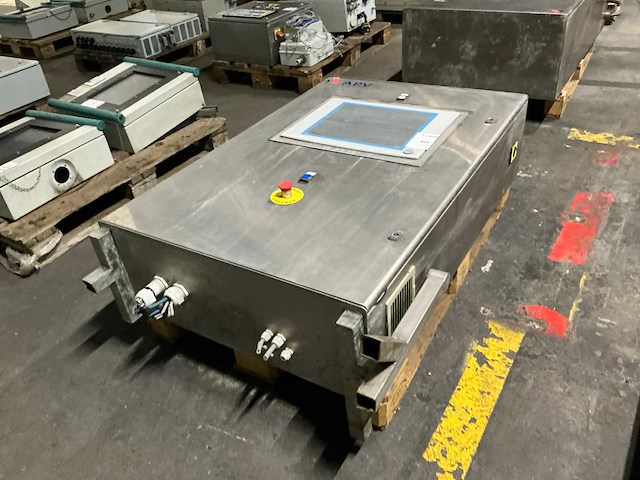 Rvs schakelkast met inhoud - afbeelding 2 van  10