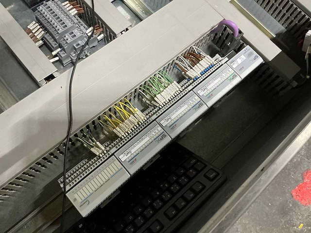 Rvs schakelkast met inhoud - afbeelding 6 van  10