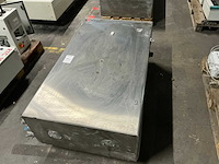 Rvs schakelkast met inhoud - afbeelding 1 van  11