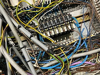 Rvs schakelkast met inhoud - afbeelding 5 van  11