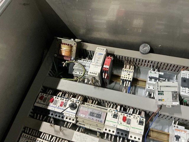 Rvs schakelkast met inhoud - afbeelding 8 van  11