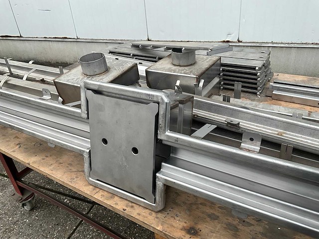 Rvs sleufgoten (3x) - afbeelding 1 van  7