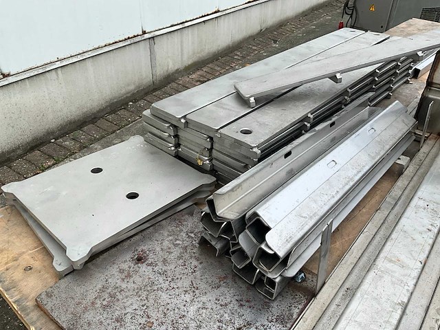 Rvs sleufgoten (3x) - afbeelding 6 van  7