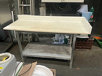 Rvs snijtafel met polyethyleen blad - afbeelding 1 van  4