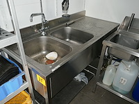 Rvs spoeltafel met dubbele uitgietbak