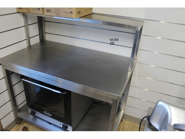 Rvs tafel met verhoog - afbeelding 1 van  2