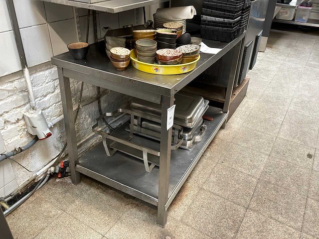 Rvs tafel - afbeelding 2 van  2