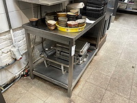 Rvs tafel - afbeelding 2 van  2