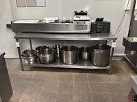 Rvs tafel - afbeelding 1 van  1