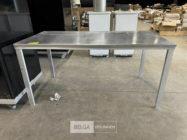 Rvs tafel - afbeelding 2 van  3