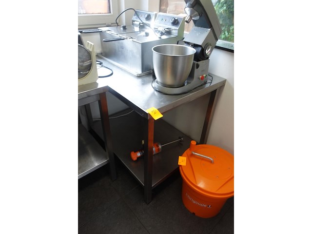 Rvs tafel - afbeelding 1 van  1