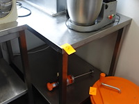 Rvs tafel - afbeelding 1 van  1