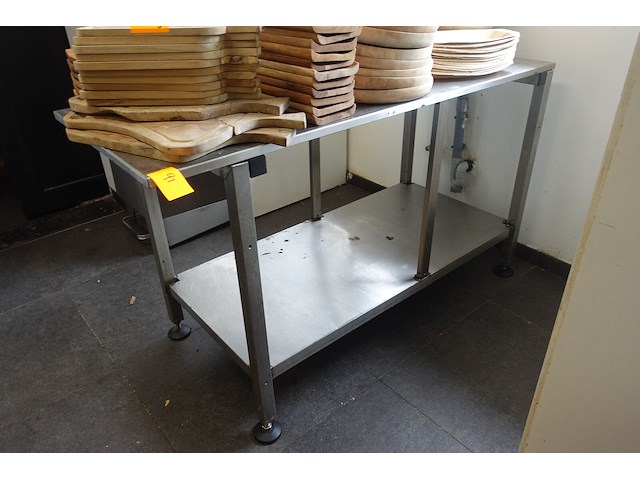 Rvs tafel - afbeelding 1 van  2