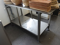 Rvs tafel - afbeelding 2 van  2