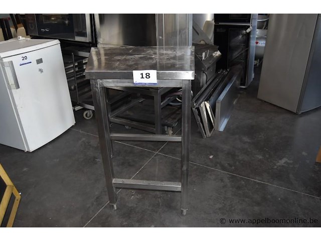 Rvs tafeltje - afbeelding 1 van  1