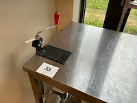 Rvs verrijdbare werktafel met inhoud - afbeelding 2 van  6
