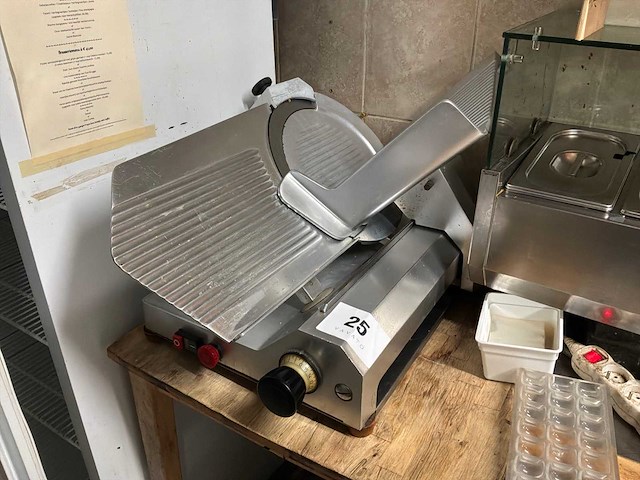 Rvs vleessnijmachine - afbeelding 1 van  4