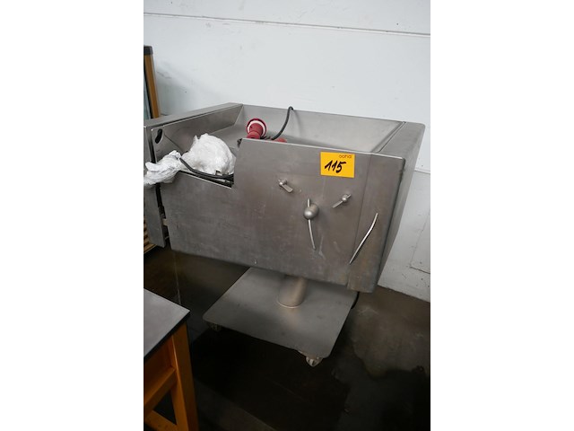 Rvs vleesverwerkingsmachine ruhle - afbeelding 1 van  4