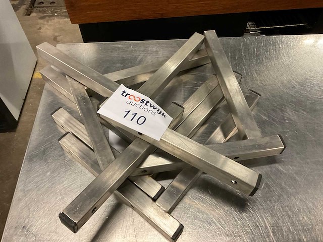 Rvs wand beugels voor leggers (7x) - afbeelding 1 van  3
