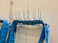 Rvs wandhangers (2x) met inhoud - afbeelding 4 van  11