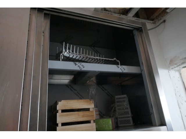 Rvs wandkast met 2 schuifdeuren - afbeelding 3 van  3