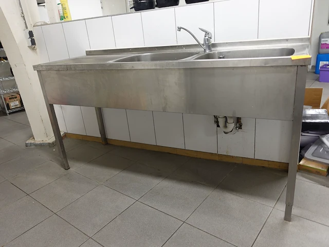 Rvs wastafel - afbeelding 1 van  3