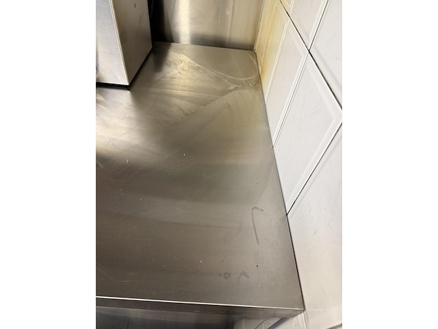 Rvs werkbank hoekopstelling ggmgastro - afbeelding 2 van  5