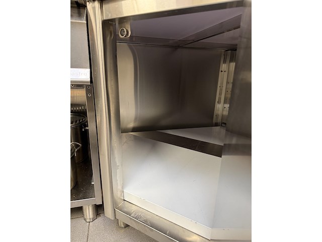 Rvs werkbank hoekopstelling ggmgastro - afbeelding 3 van  5