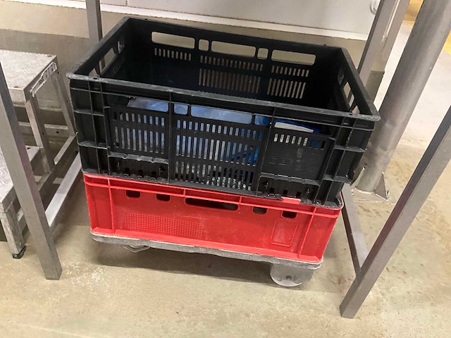 Rvs werkstand/meubel en opstap - afbeelding 7 van  8