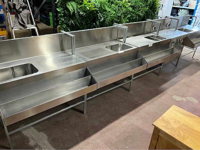 Rvs werktafel en spoeltafel (x5) - afbeelding 1 van  7