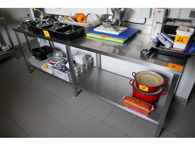 Rvs werktafel met bodemschap - afbeelding 1 van  3