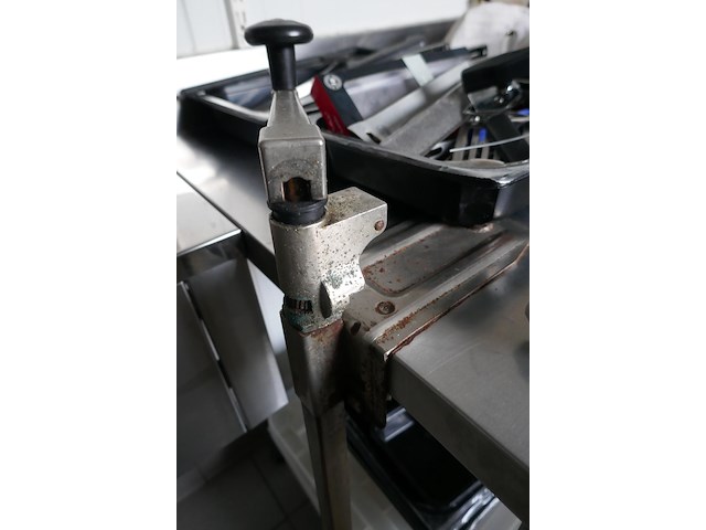 Rvs werktafel met bodemschap - afbeelding 3 van  3