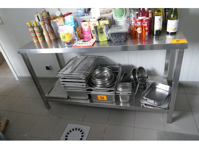 Rvs werktafel met bodemschap - afbeelding 2 van  3
