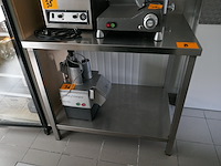 Rvs werktafel met bodemschap