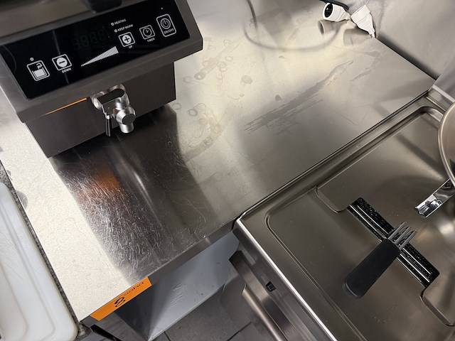 Rvs werktafel met bodemschap - afbeelding 2 van  2