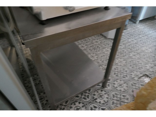 Rvs werktafel met bodemschap - afbeelding 3 van  4