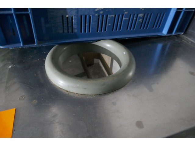 Rvs werktafel met bodemschap - afbeelding 4 van  4