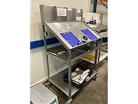 Rvs werktafel met legger onderaan - afbeelding 2 van  5