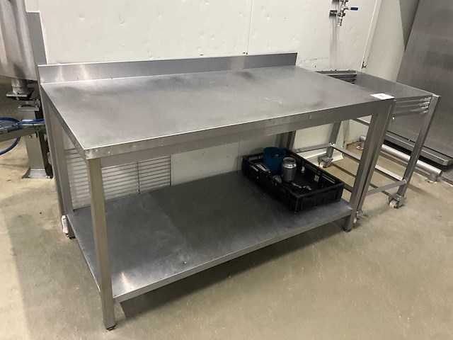 Rvs werktafel met legger onderaan - afbeelding 2 van  9