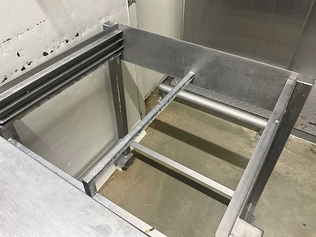 Rvs werktafel met legger onderaan - afbeelding 9 van  9