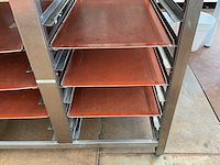 Rvs werktafel met leggers - afbeelding 2 van  3