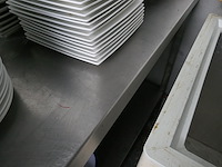 Rvs werktafel met onderstel - afbeelding 2 van  4