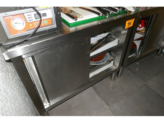 Rvs werktafel met schuifdeuren - afbeelding 2 van  2
