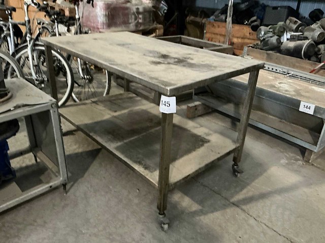 Rvs werktafel - afbeelding 1 van  3